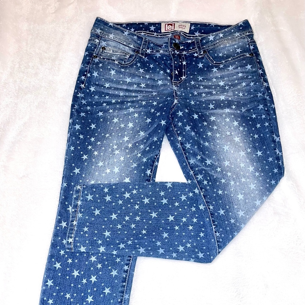 L.e.i Denim Bleached Star Capris